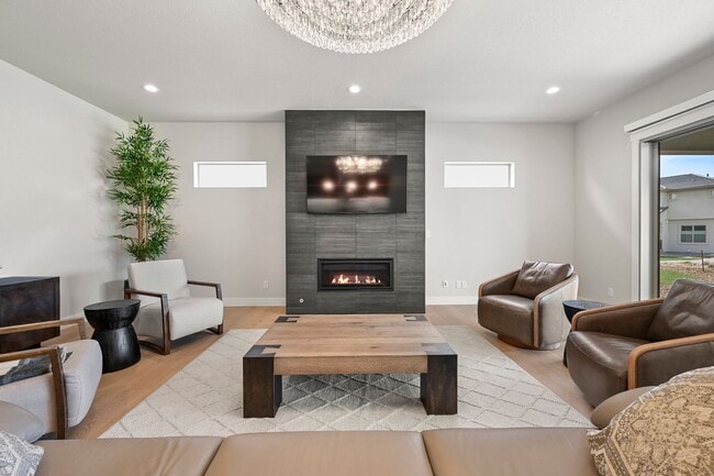 Building Photo - Stunning & Luxurious Brand-New Build in Ki...