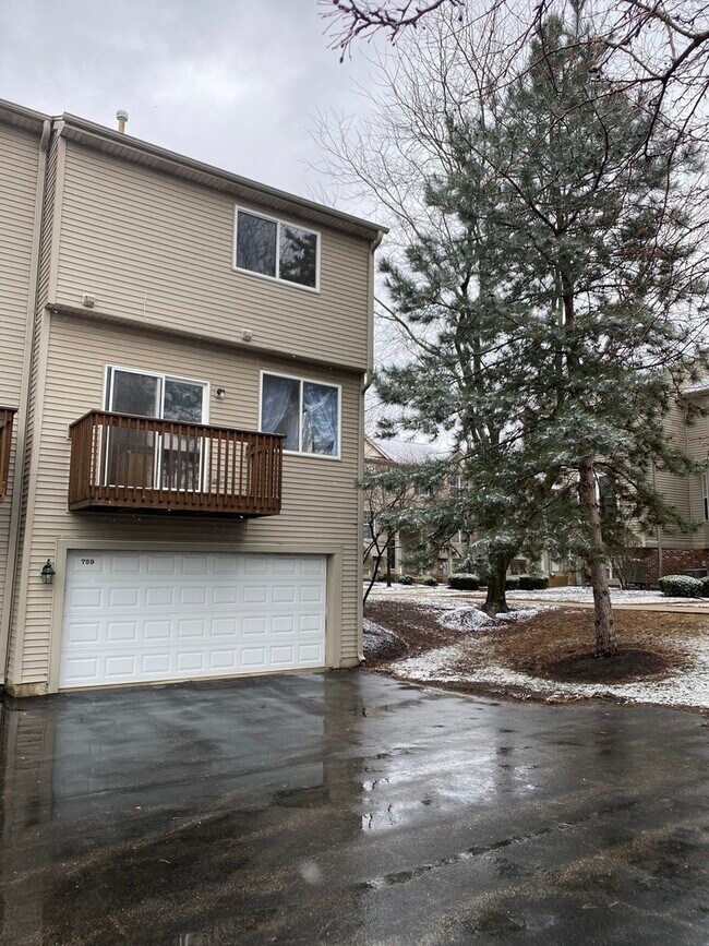 Building Photo - 759 Cherry Creek Dr