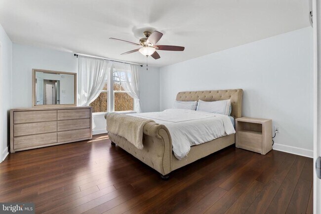 Building Photo - 16729 Shackleford Way