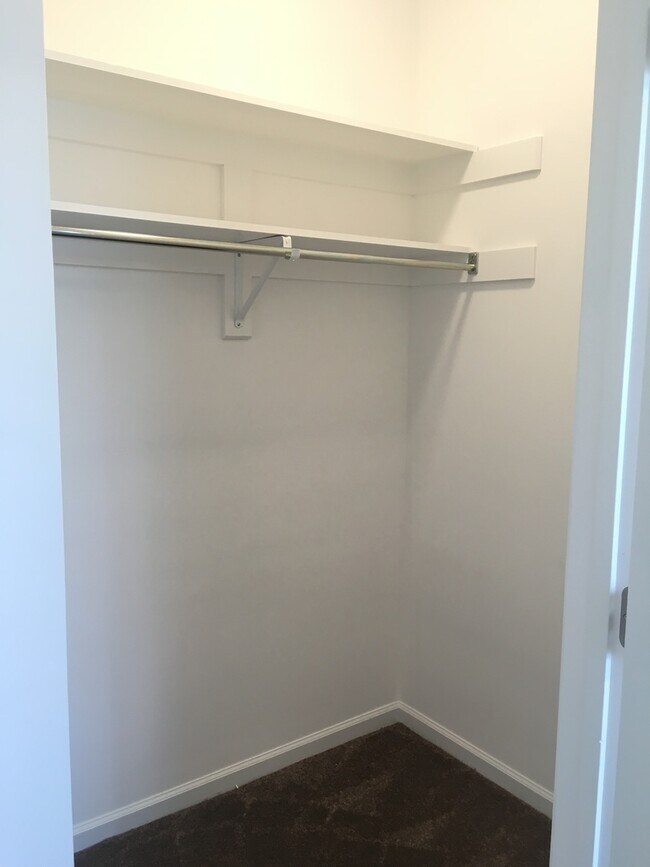 Building Photo - 4315 Farringdon Wy