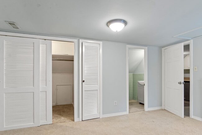Building Photo - Private and Cozy 1BR Garage Apartment – Ut...