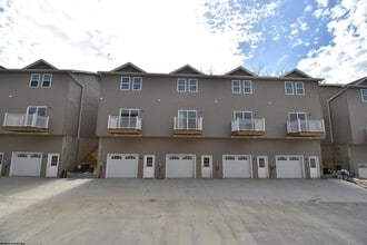 Building Photo - 822 Puzzle Pl