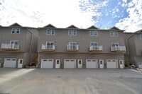 Building Photo - 822 Puzzle Pl