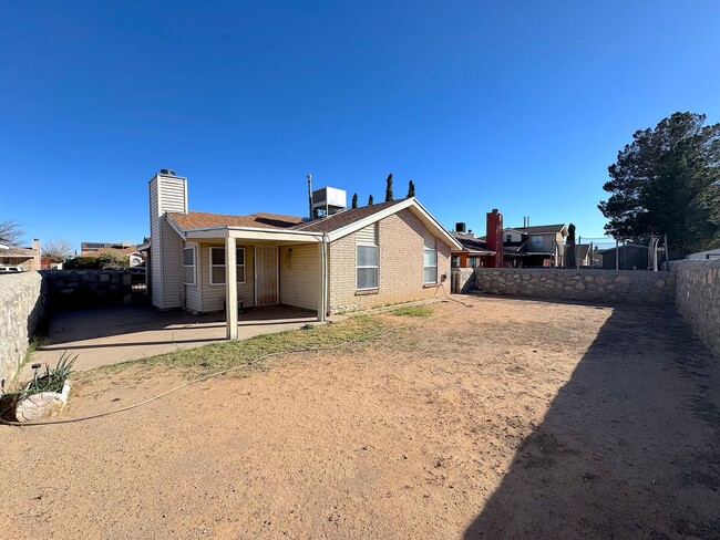 Building Photo - Northeast El Paso 3 Bed/1.5 Bath