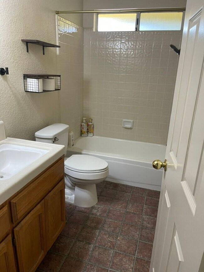 Building Photo - 10475 Gusano Way