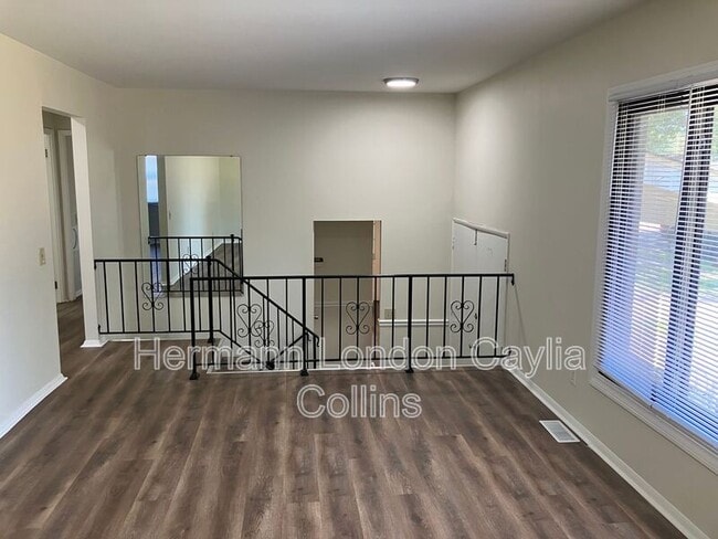 Building Photo - 1310 Leisure Dr