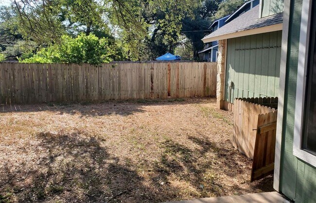 Building Photo - 8716 Clearbrook Trail