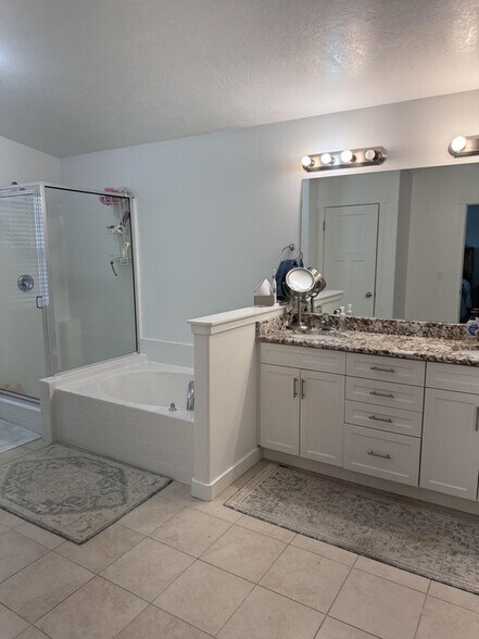 Building Photo - 631 W Koins Way