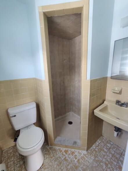 Building Photo - 809 John F. Kennedy Blvd