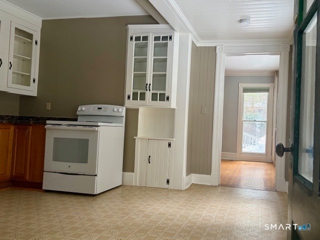 Building Photo - 41 Maple Ave