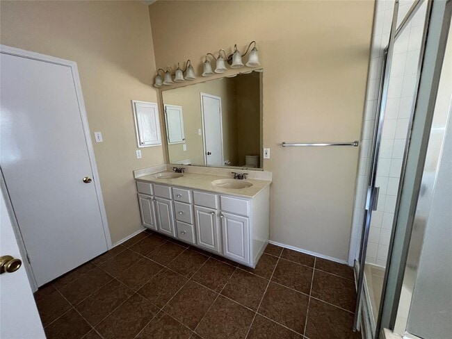 Building Photo - 8411 Tamayo Dr