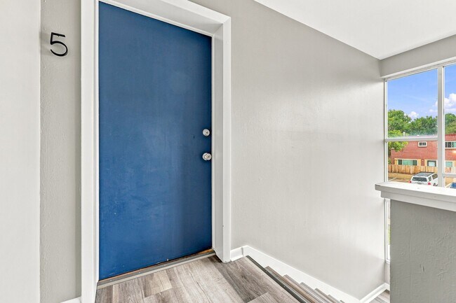 Building Photo - 10765 W 7th Pl