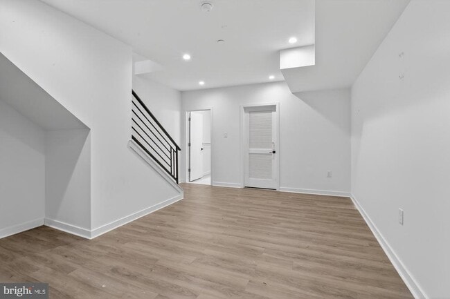 Building Photo - 3336 Salmon St