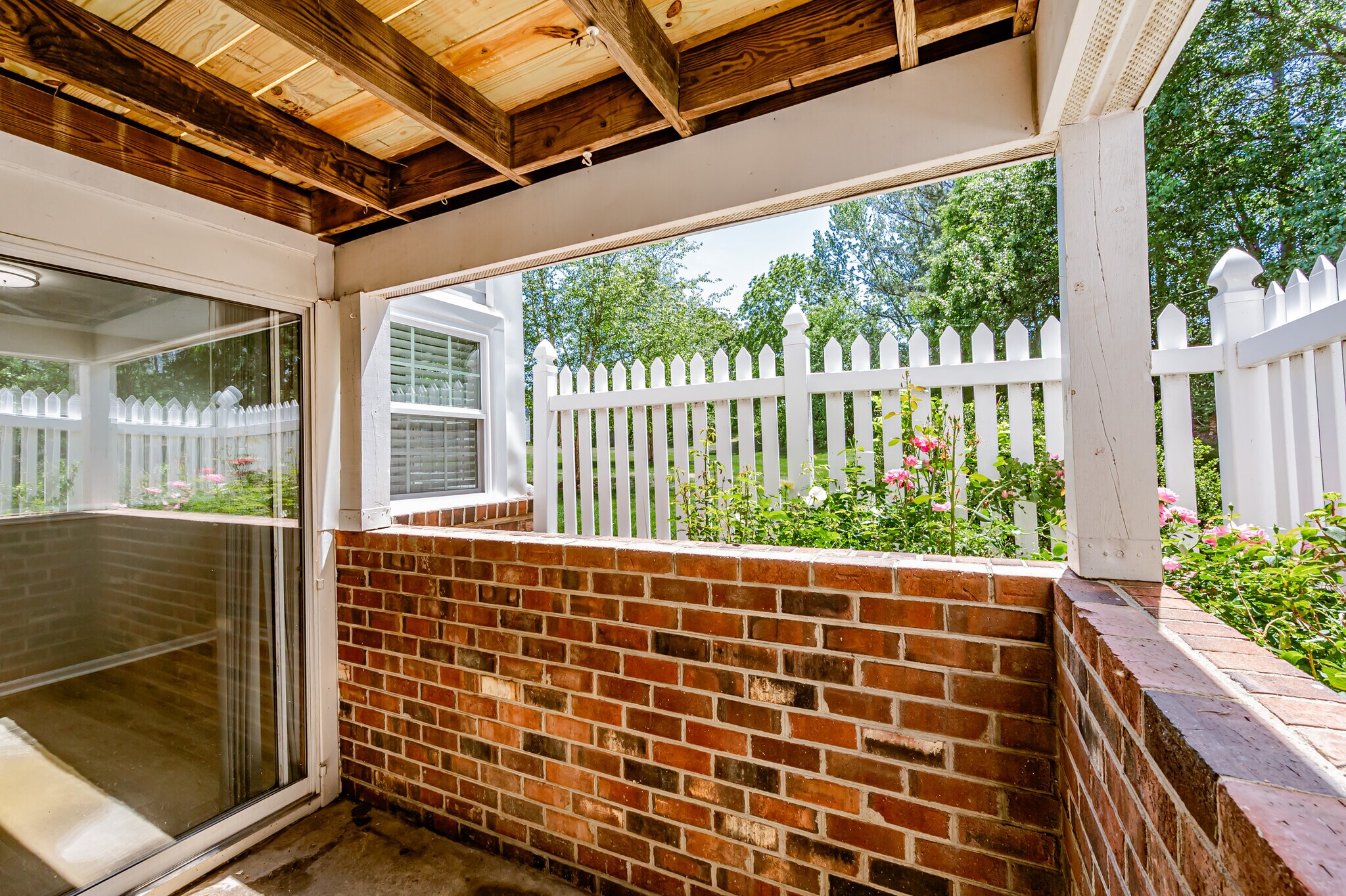Building Photo - 9396 Wind Haven Ct