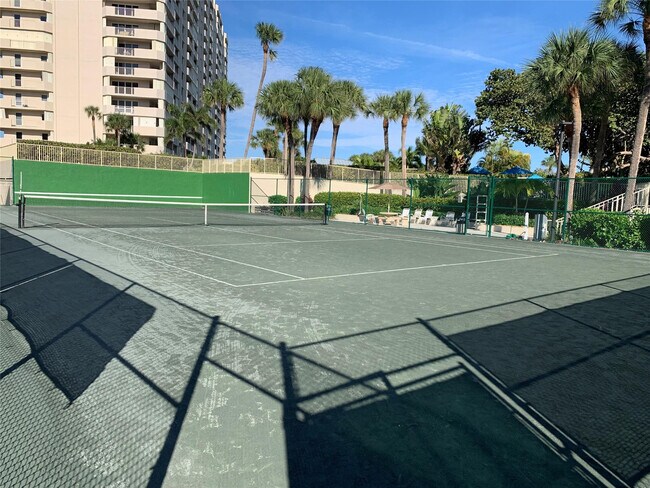 Building Photo - 4101 N Ocean Blvd