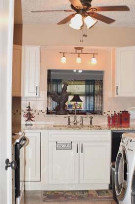 Building Photo - 6604 Montauk Dr