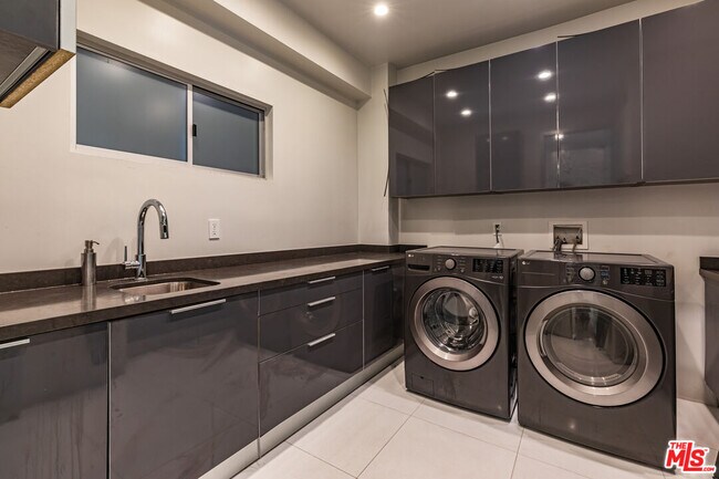 Building Photo - 26050 Pacific Coast Hwy