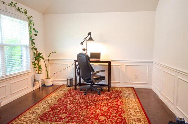 Building Photo - 5632 Sabbia Dr