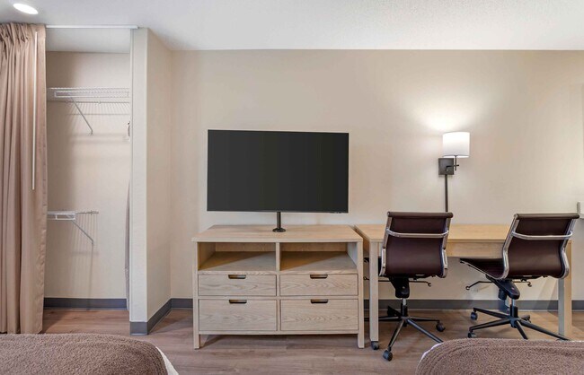 Building Photo - Furnished Studio-Asheville - Tunnel Rd.