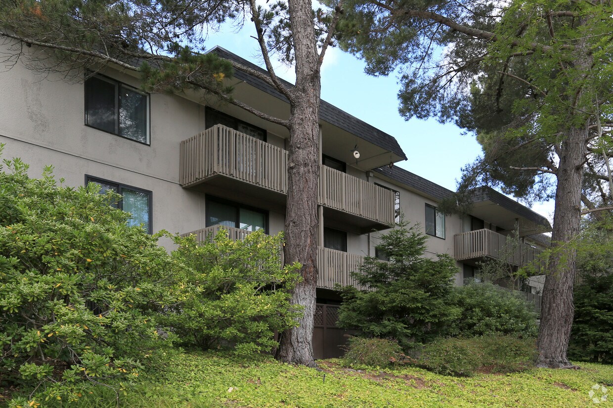 Shelter Creek Condos San Bruno