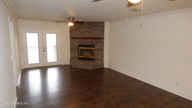 Building Photo - 5615 San Juan Ave