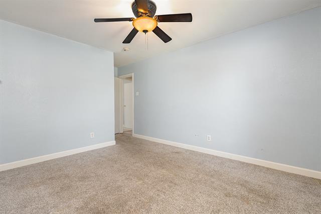 Building Photo - 920 Ashwood Dr