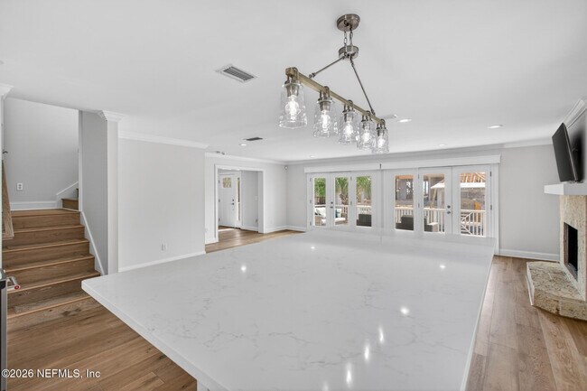 Building Photo - 1766 Beach Ave