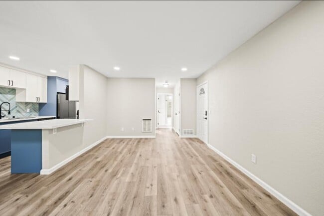 Building Photo - 1625 Pentecost Way