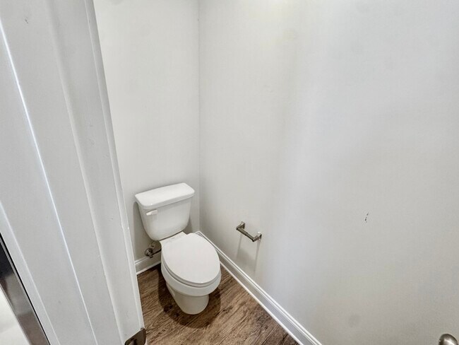 Building Photo - 8437 Grayce Dr