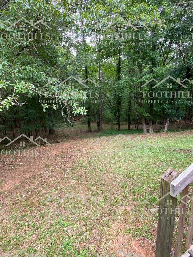 Building Photo - Spacious 4-Bedroom Double-Wide Mobile Home...