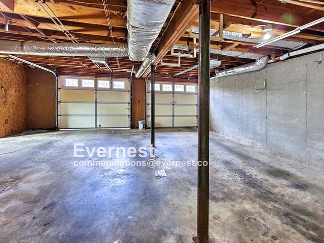 Building Photo - 2047 Arbor Forest Dr SW