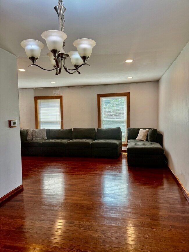 Building Photo - 102 Adair Ct