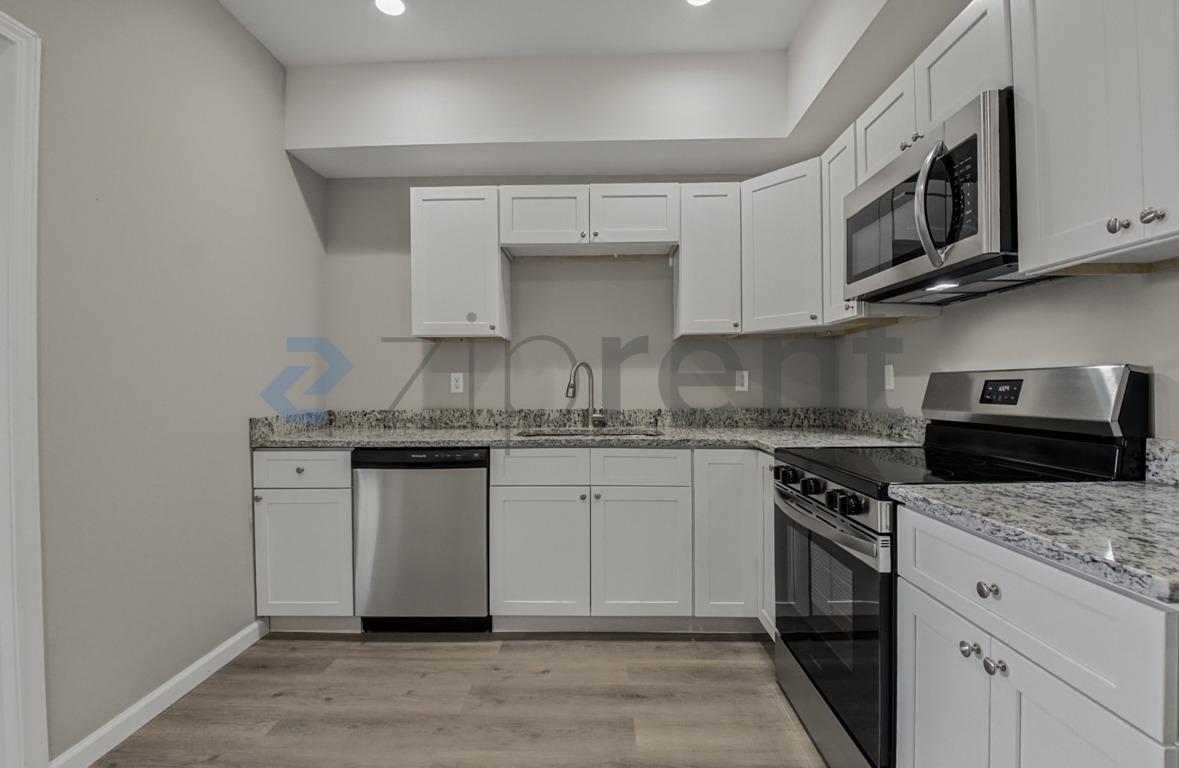 Building Photo - Unit Unit 4