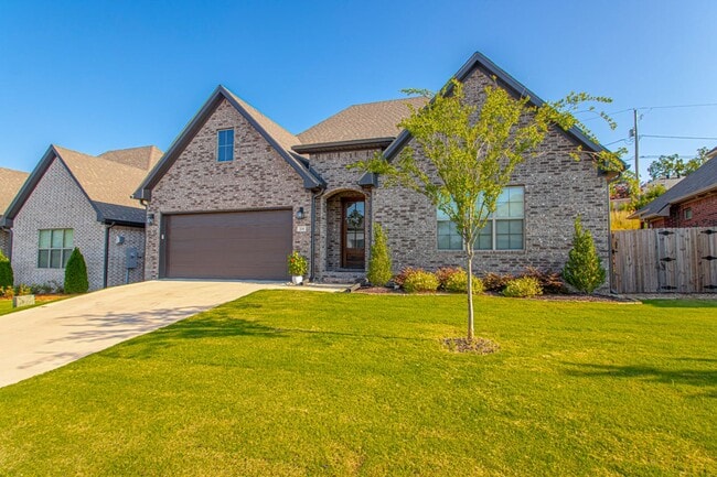 Building Photo - Newer Construction Home, WLR