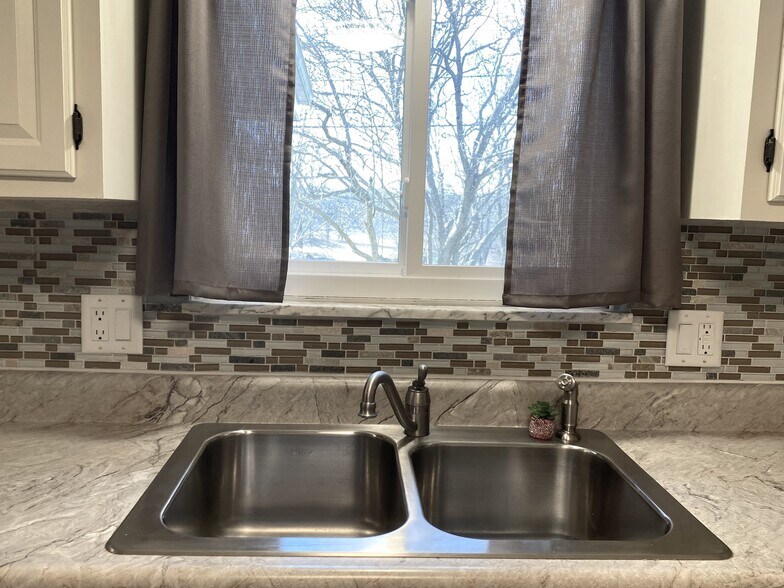 Kitchen view of country - 20 Mesa Rd