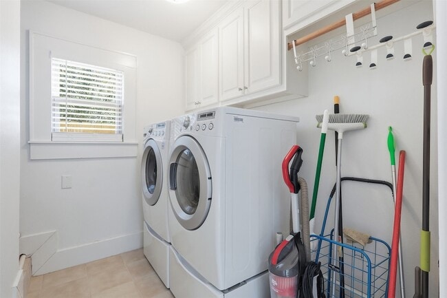 Building Photo - 4701 Avenue N 1/2 Rear