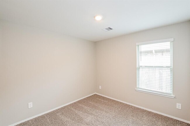 Building Photo - 9897 Gln Brk Ln