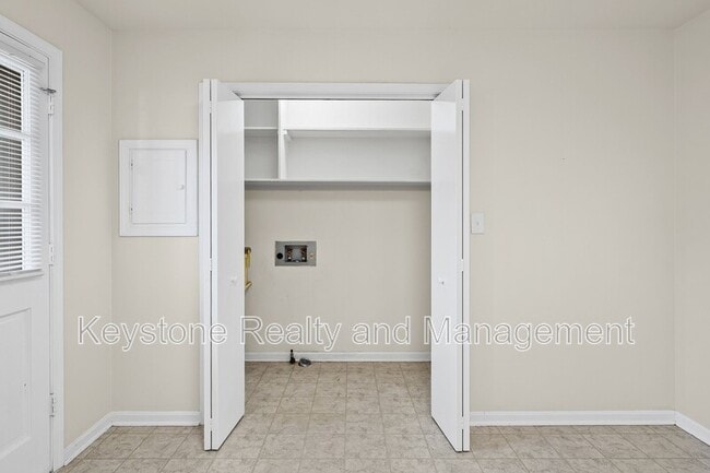 Building Photo - 109 Holley Dr