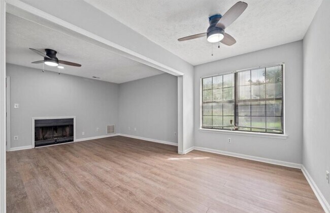 Building Photo - 1761 Skiffes Creek Cir