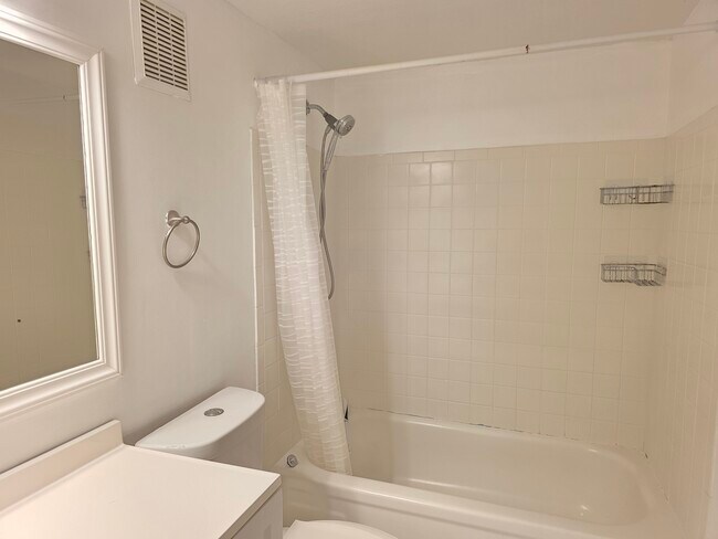 Building Photo - 605 N Keene Rd