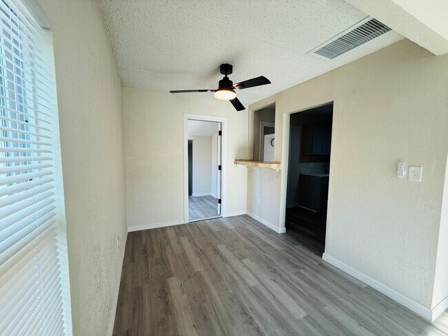 Building Photo - remodeled home in St. Pete