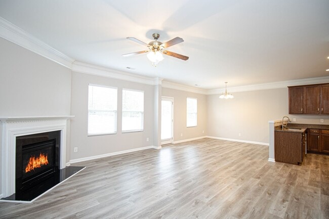 Building Photo - (Coming Soon) Beautiful 4 Bedroom Home in ...