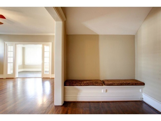 Building Photo - 2200 College Ave