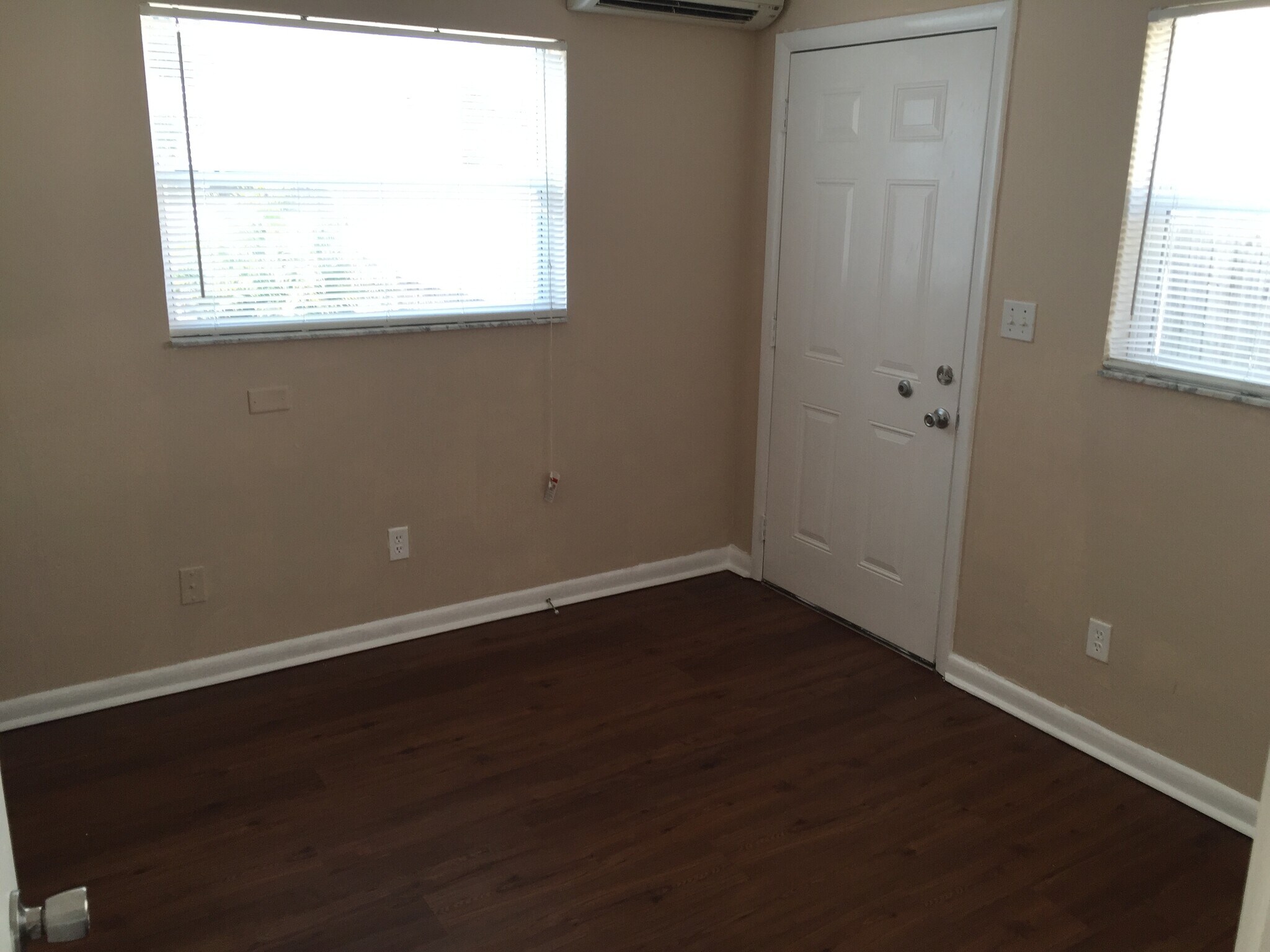 Bedroom has a side door - 3815 1st Avenue North