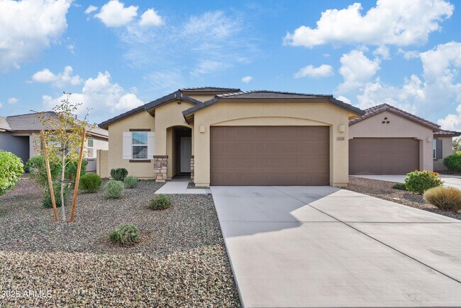 Primary Photo - 32041 N Wayne Ln
