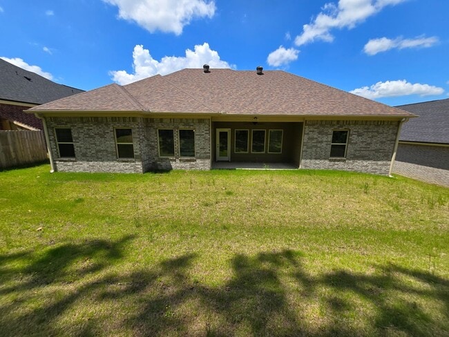 Building Photo - 5009 Springwood Cir