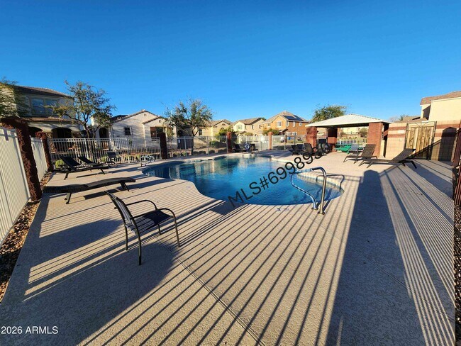 Building Photo - 7239 N 89th Dr