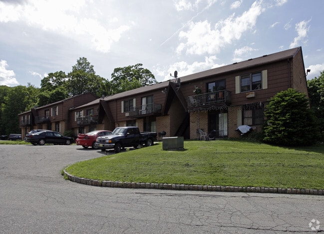 Primary Photo - Victory Hills East