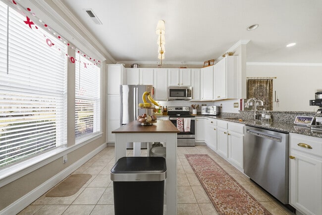 Building Photo - 544 Mill Creek Pkwy