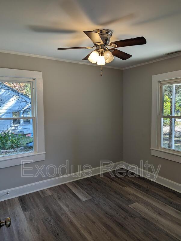 Building Photo - 507 Midland Ave